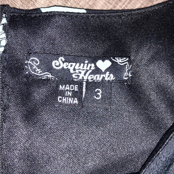 Dress - Picture 2 of 2